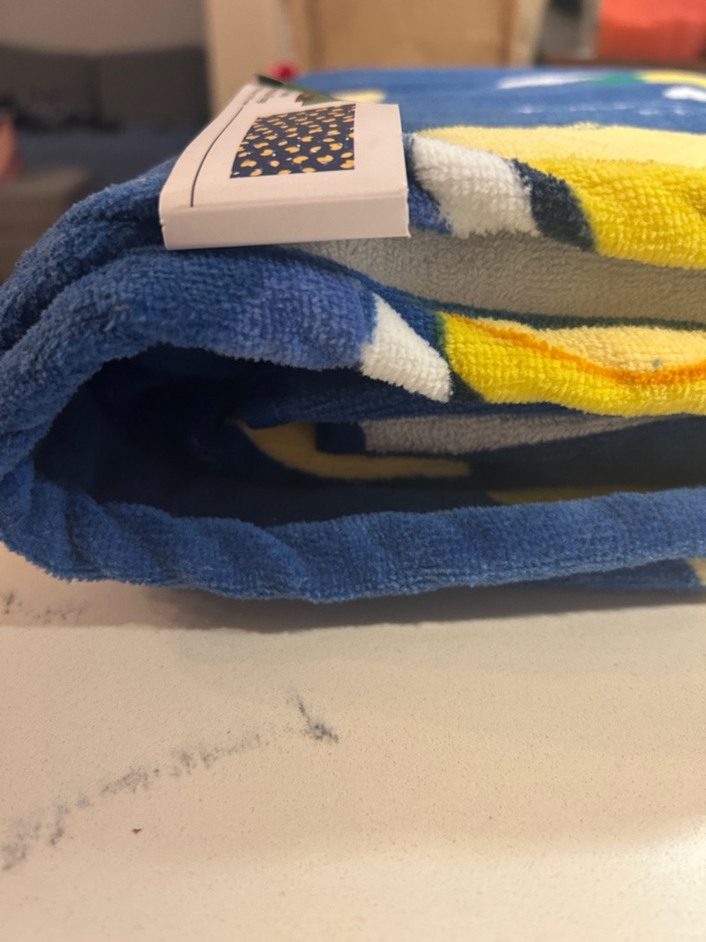 New kate spade blue and yellow lemon print beach towel - Picture 7 of 8
